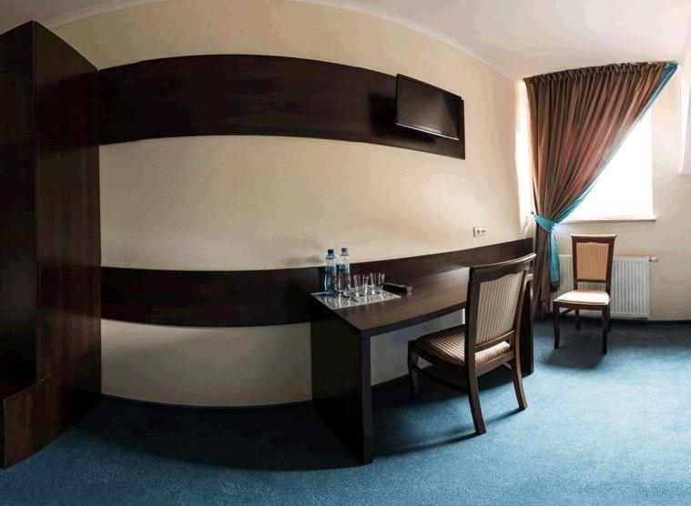 Chelosiowy Dworek Kielce Habitación foto